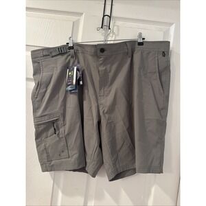 NEW Realtree Men's 2XL (44/46) Hybrid Cargo Fishing Shorts Pebble Gray UPF 30